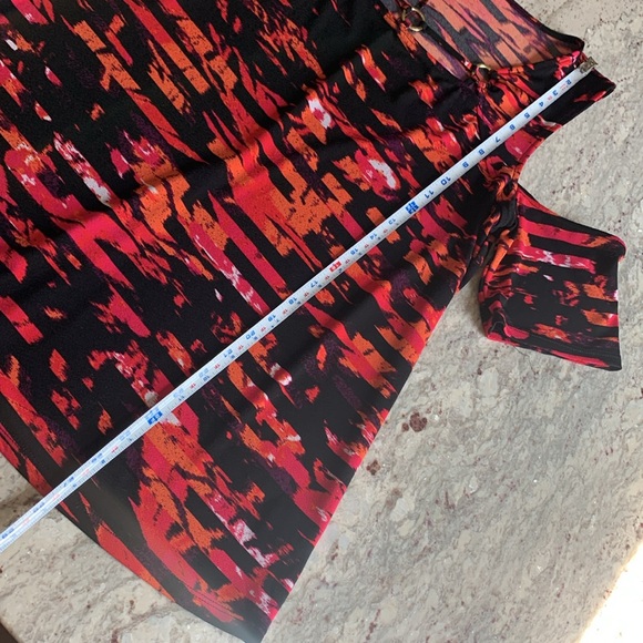 Cold Shoulder Top - Picture 7 of 9